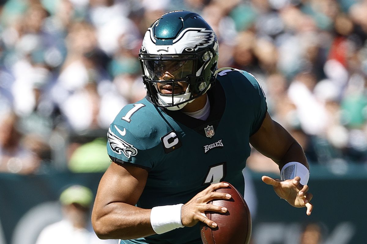 NFL 2021-22 Daily Fantasy Tips: Cowboys v Eagles